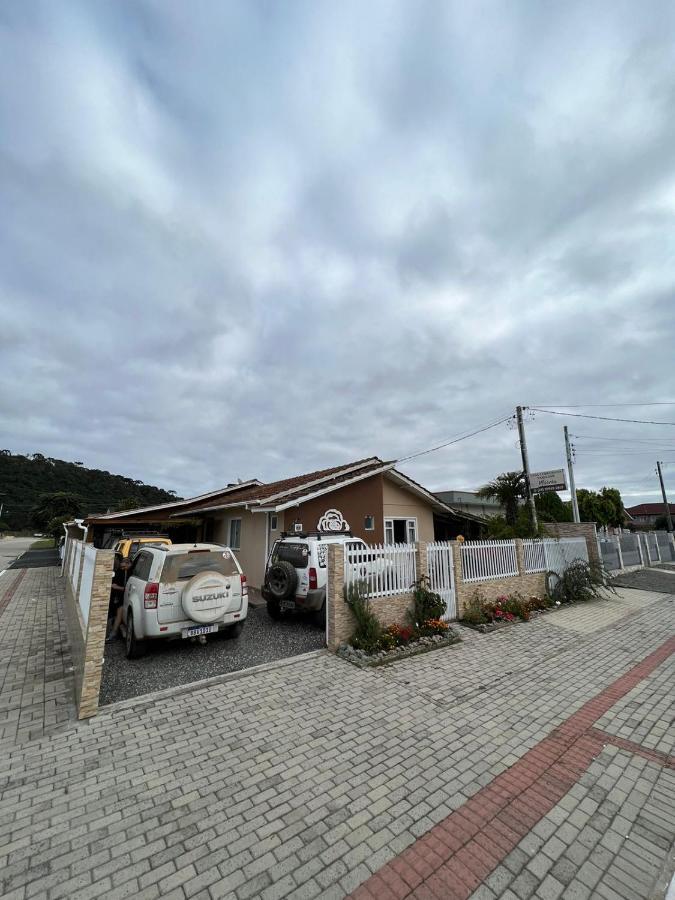 乌鲁比西 Casa De Temporada Familiar酒店 外观 照片